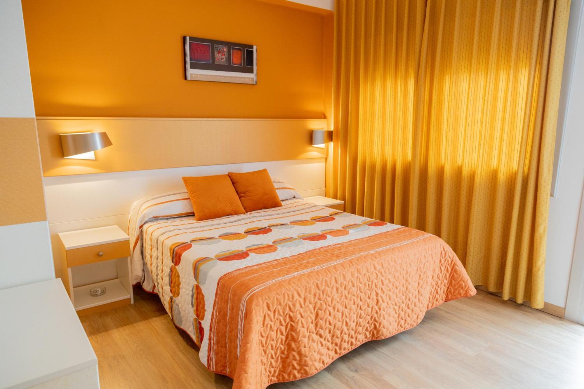 Hotel Playa Peniscola Bagian luar foto